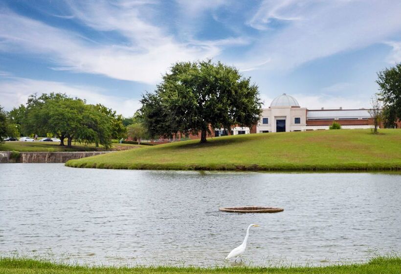 Отель Homewood Suites By Hilton Montgomery