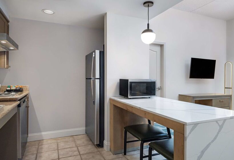 Отель Homewood Suites By Hilton Montgomery