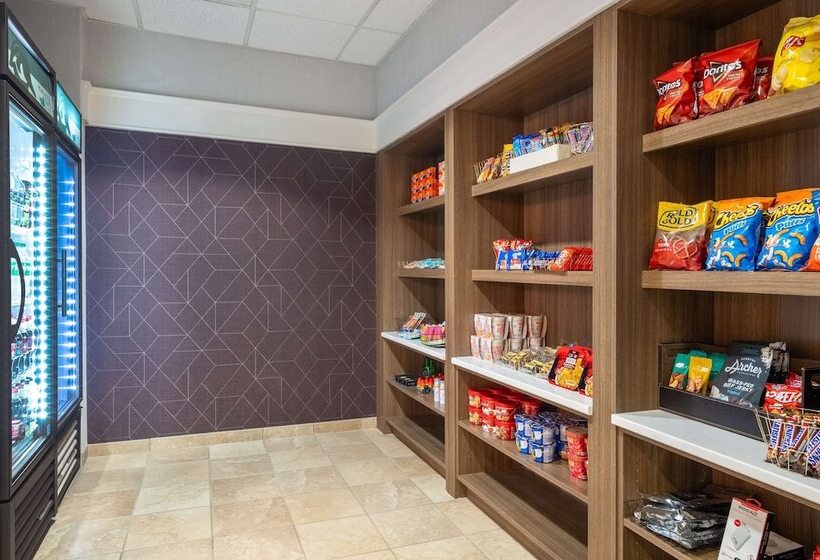 هتل Homewood Suites By Hilton Montgomery