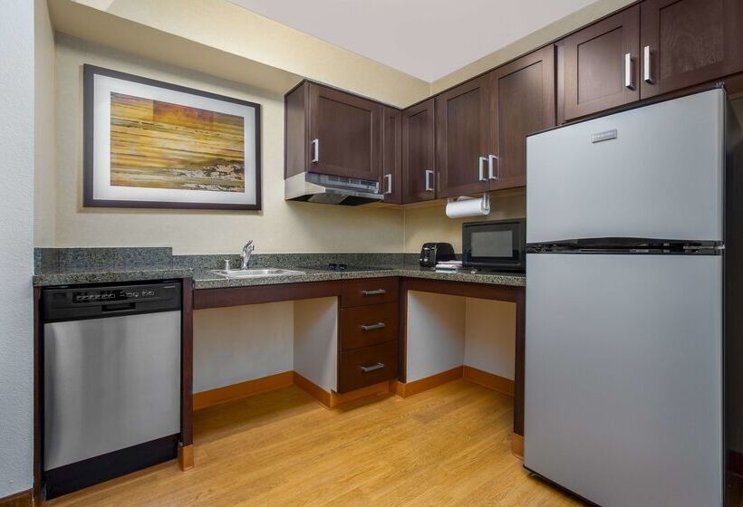 Отель Homewood Suites By Hilton Newark Fremont