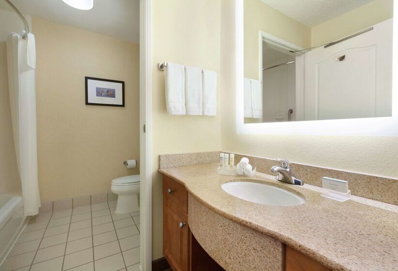 فندق Homewood Suites By Hilton Oakland Waterfront