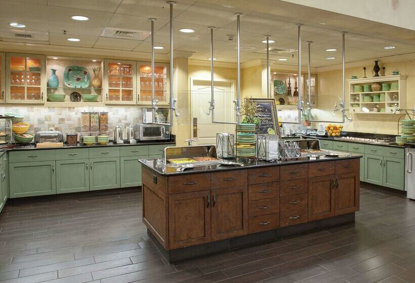 فندق Pensacola Suites