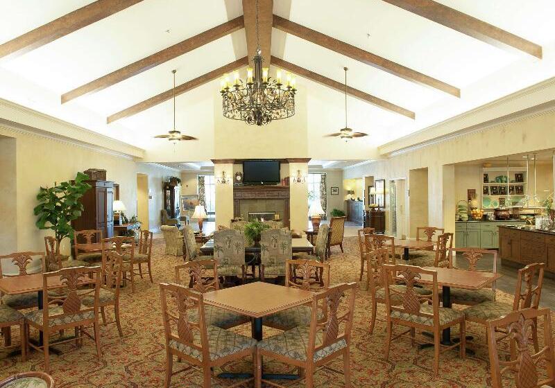 فندق Pensacola Suites