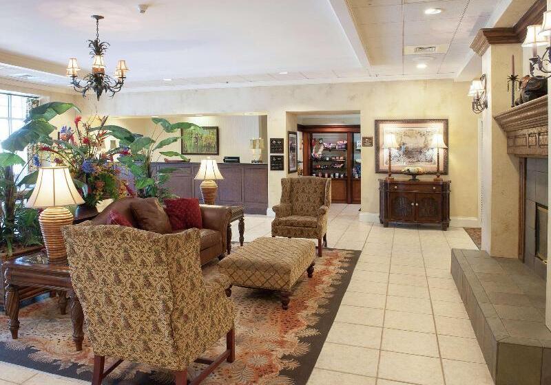 فندق Pensacola Suites