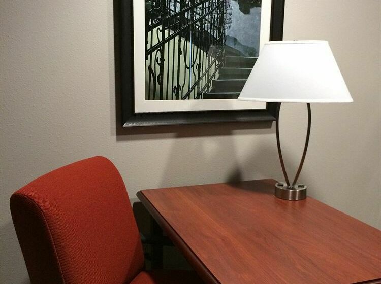 Отель Homewood Suites By Hilton Savannah