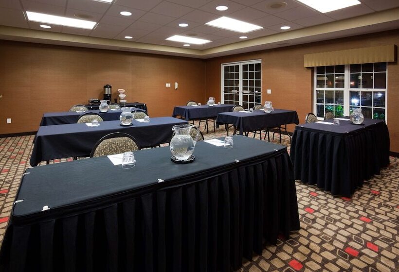 هتل Homewood Suites By Hilton Sioux Falls