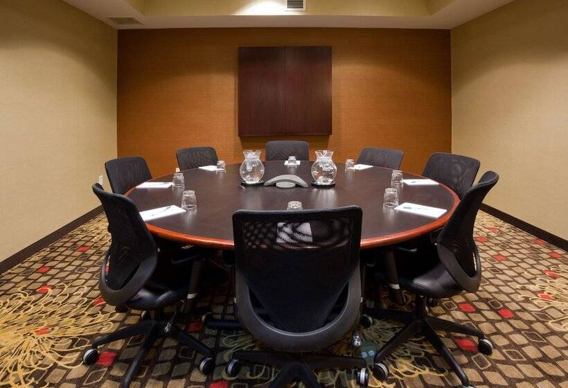 فندق Homewood Suites By Hilton Sioux Falls