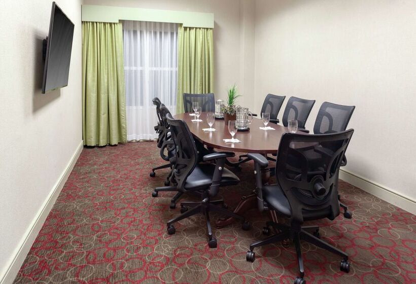 בית מלון כפרי Homewood Suites By Hilton Tallahassee