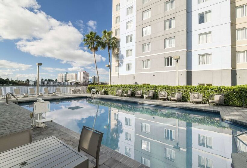 호텔 Homewood Suites By Hilton Miami Airport/blue Lagoon