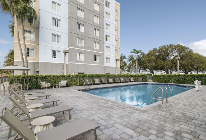 호텔 Homewood Suites By Hilton Miami Airport/blue Lagoon