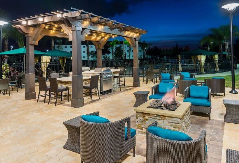 فندق Homewood Suites By Hilton Orlando Nearest Universal Studios