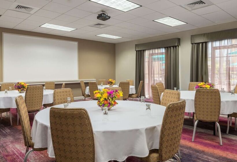 Отель Homewood Suites By Hilton® Orlando Ucf Area