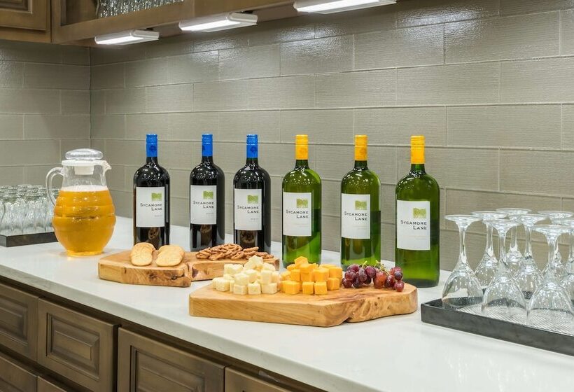 Отель Homewood Suites By Hilton® Orlando Ucf Area