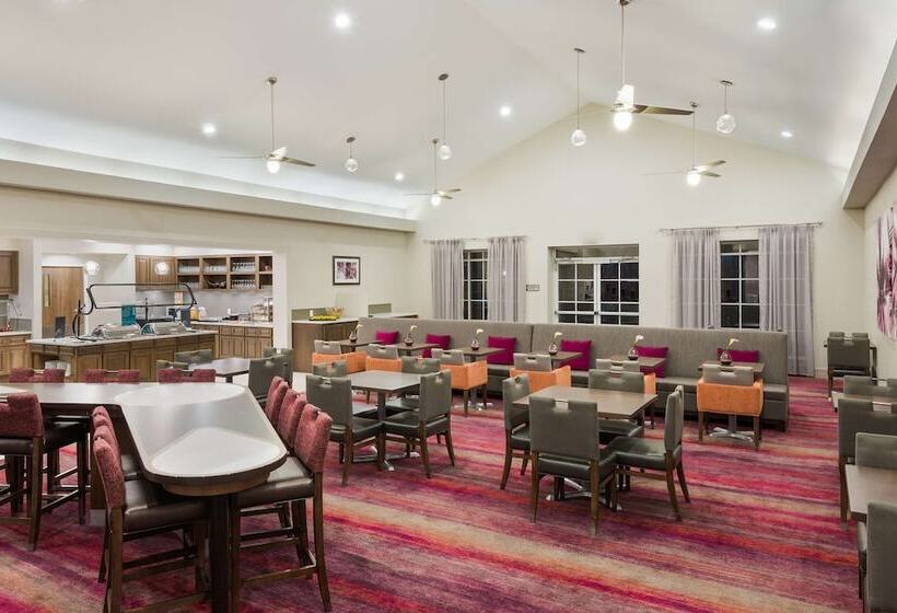 Отель Homewood Suites By Hilton® Orlando Ucf Area