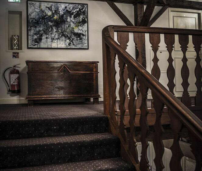 فندق Hostellerie Les Griffons