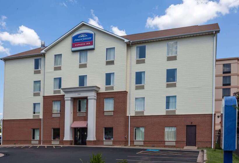 هتل Howard Johnson By Wyndham Airport