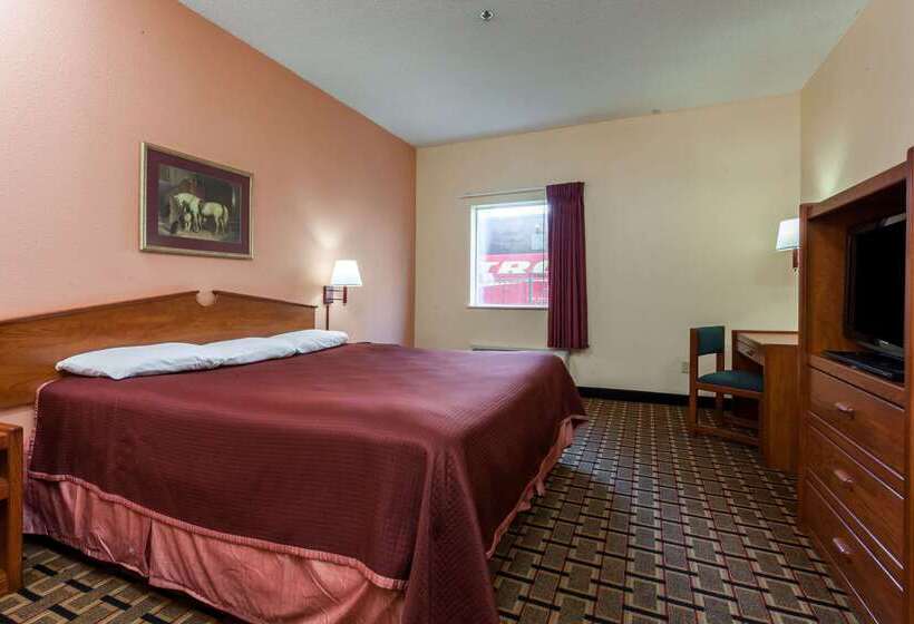 هتل Howard Johnson By Wyndham Airport