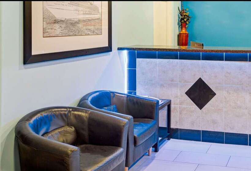 فندق Howard Johnson By Wyndham Galveston