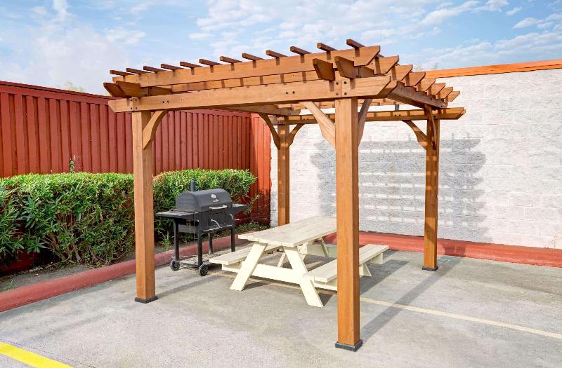 فندق Howard Johnson By Wyndham Galveston