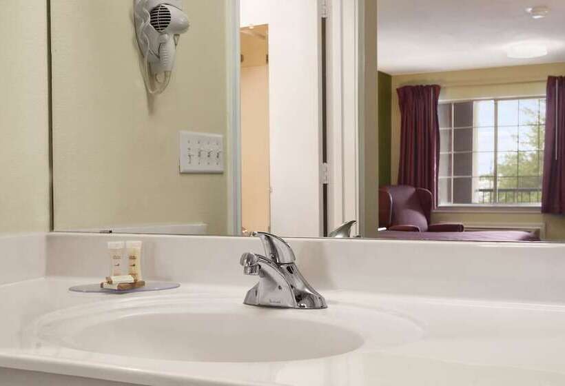 酒店 Howard Johnson By Wyndham Grand Prairie Near Lone Star Park