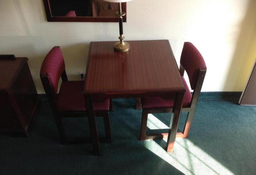 酒店 Howard Johnson By Wyndham Grand Prairie Near Lone Star Park