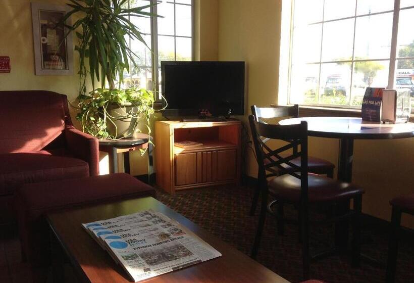 酒店 Howard Johnson By Wyndham Grand Prairie Near Lone Star Park