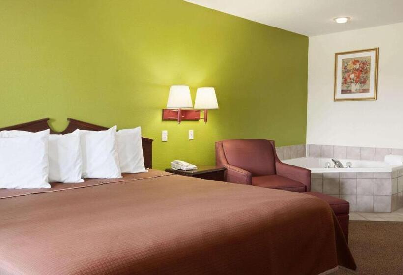 Отель Howard Johnson By Wyndham Grand Prairie Near Lone Star Park