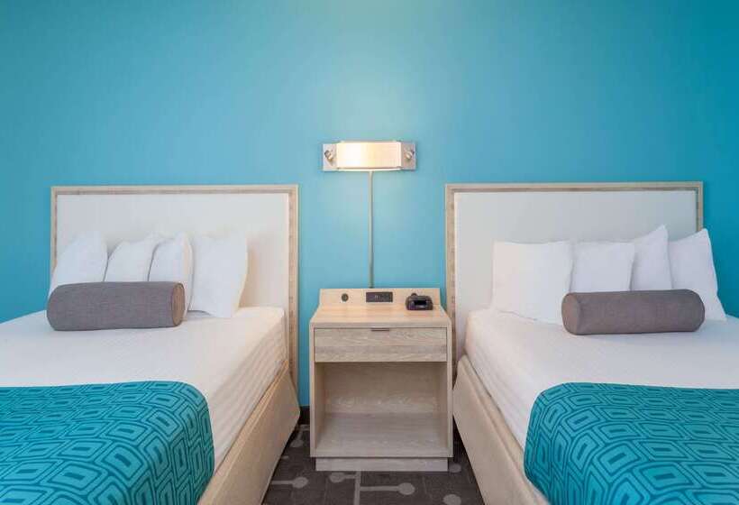 هتل Howard Johnson By Wyndham Mystic