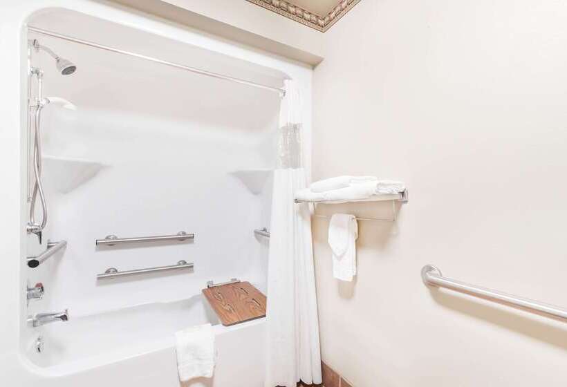 בית מלון כפרי Elevation Inn & Suites, Trademark Collection By Wyndham