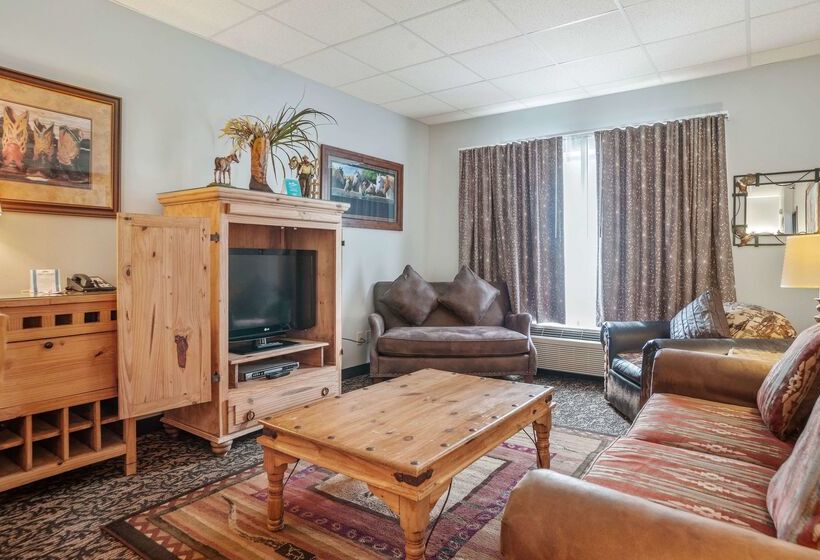 هتل Elevation Inn & Suites, Trademark Collection By Wyndham