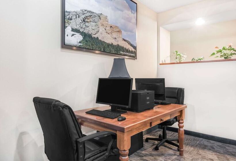 هتل Elevation Inn & Suites, Trademark Collection By Wyndham