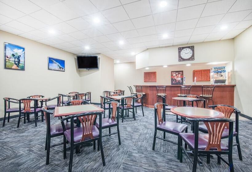 בית מלון כפרי Elevation Inn & Suites, Trademark Collection By Wyndham