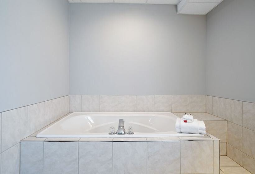 בית מלון כפרי Elevation Inn & Suites, Trademark Collection By Wyndham