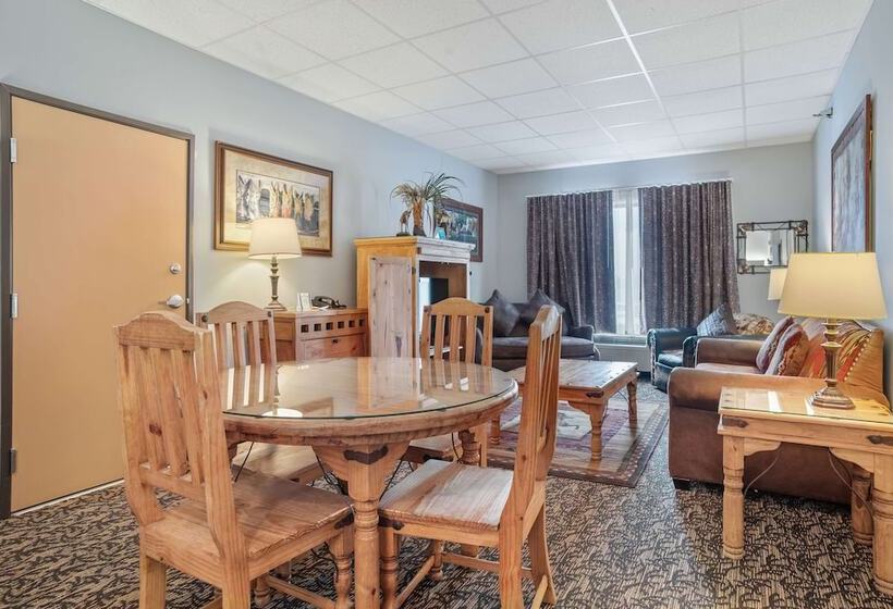 בית מלון כפרי Elevation Inn & Suites, Trademark Collection By Wyndham