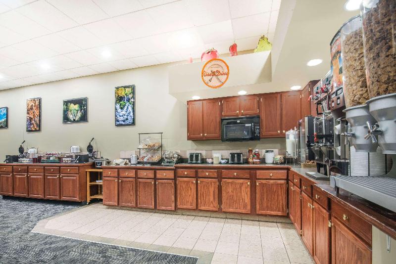 בית מלון כפרי Elevation Inn & Suites, Trademark Collection By Wyndham