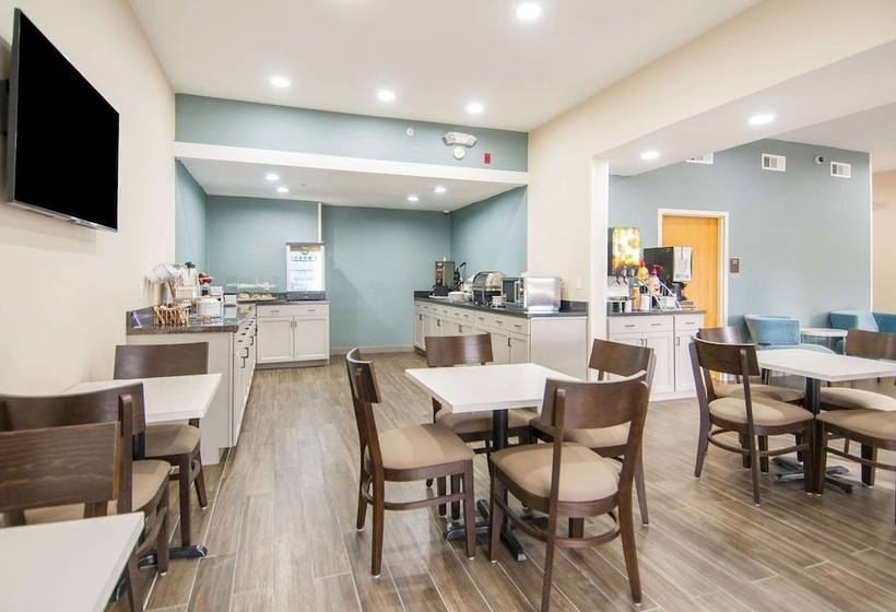 Отель Sleep Inn & Suites