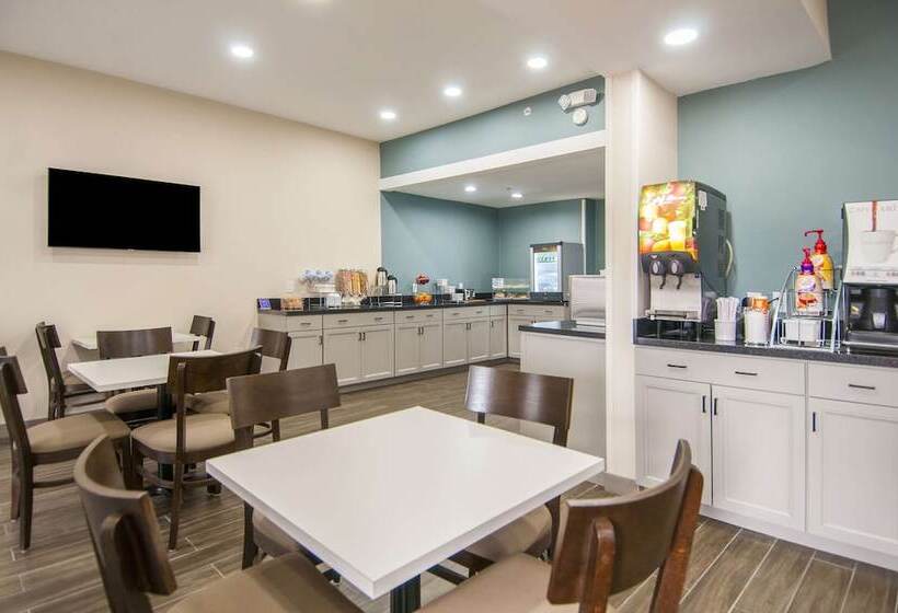 Отель Sleep Inn & Suites