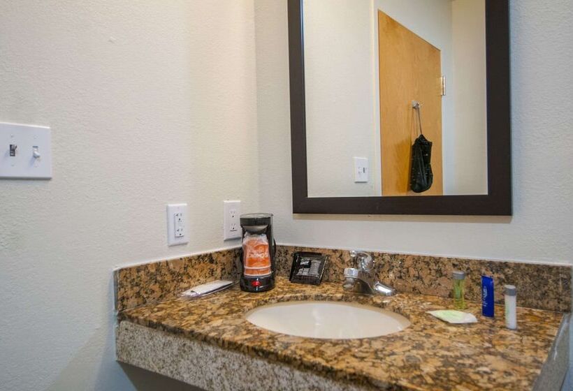 Отель Sleep Inn & Suites