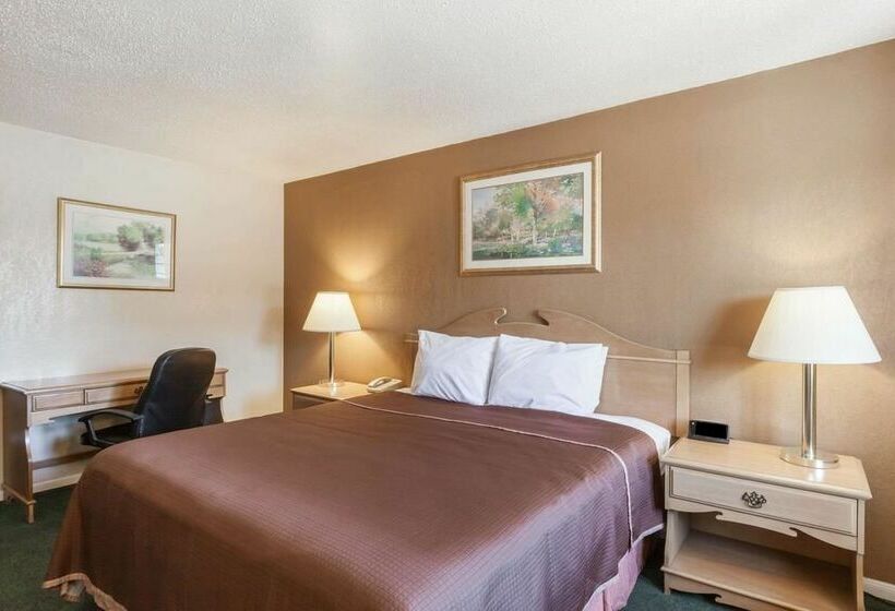 호텔 Howard Johnson By Wyndham Bakersfield