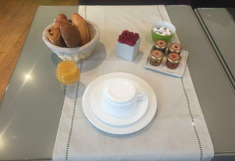 ホテル Hôtel Du Parc Saint Charles