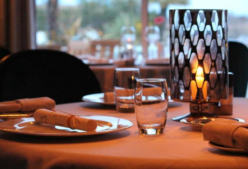 ホテル Hôtel L  Estelle En Camargue