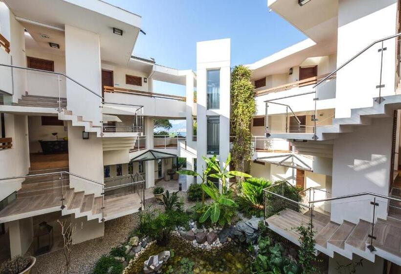 هتل Hôtel La Roya