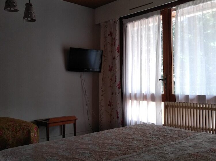 בית מלון כפרי Hôtel Le Mas Fleuri