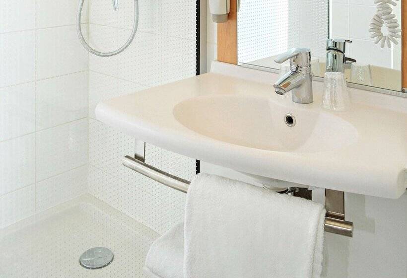 هتل Ibis Bordeaux Saintémilion