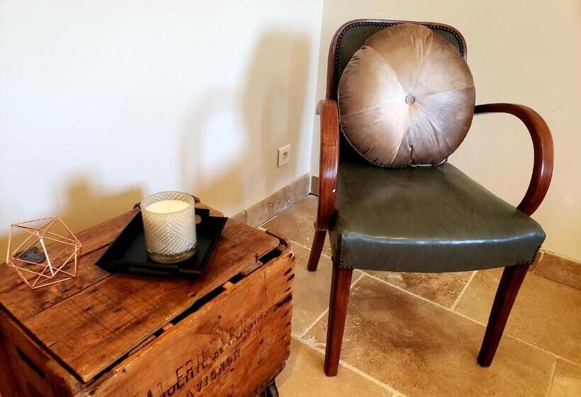 ホテル La Bastide De Moustiers