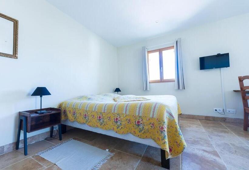 ホテル La Bastide De Moustiers