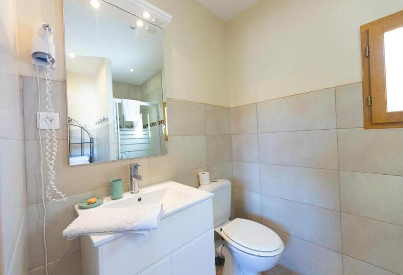 ホテル La Bastide De Moustiers