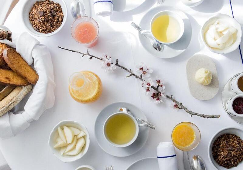 ホテル La Bastide De Moustiers