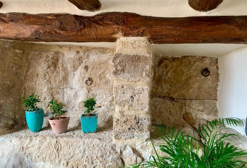 ホテル La Bouscatière