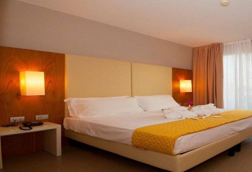 בית מלון כפרי La Rondinaia in Eurocongressi